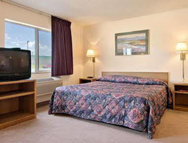 Hotel Super 8 By Wyndham Fountain Extérieur photo